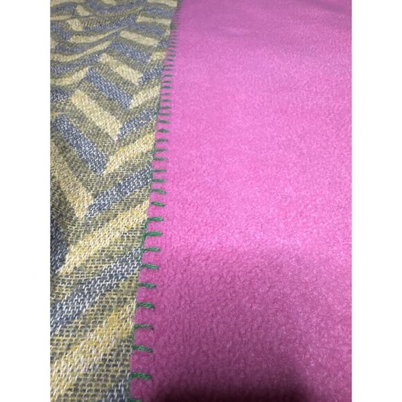 Vintage Blow Pop Blanket 45”x34” Throw with Red Lollipop Graphic - Picture 3 of 4